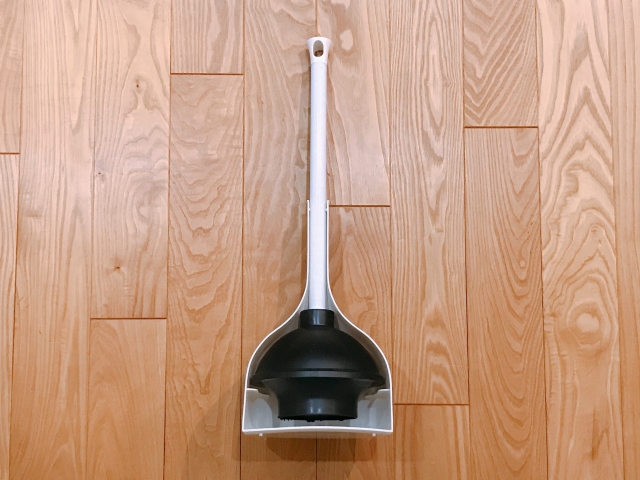 汲み取り式トイレがつまる原因とは?