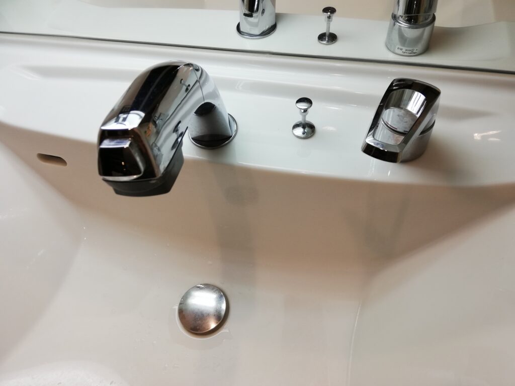 洗面台の詰まりを予防する方法とは？