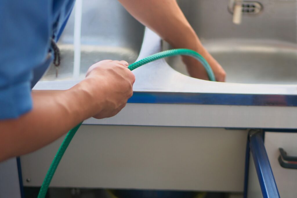 排水管の高圧洗浄とはどのような作業？