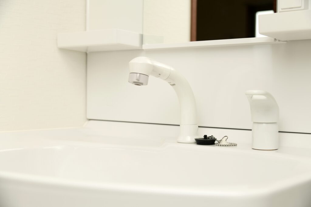 洗面台の水漏れを自分で修理するときの注意点3つ