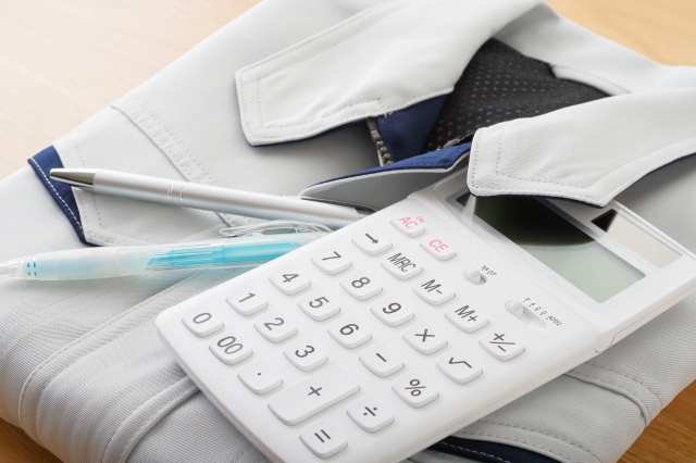 トイレタンクの水漏れを緊急の水道修理業者に依頼する場合の費用目安は？